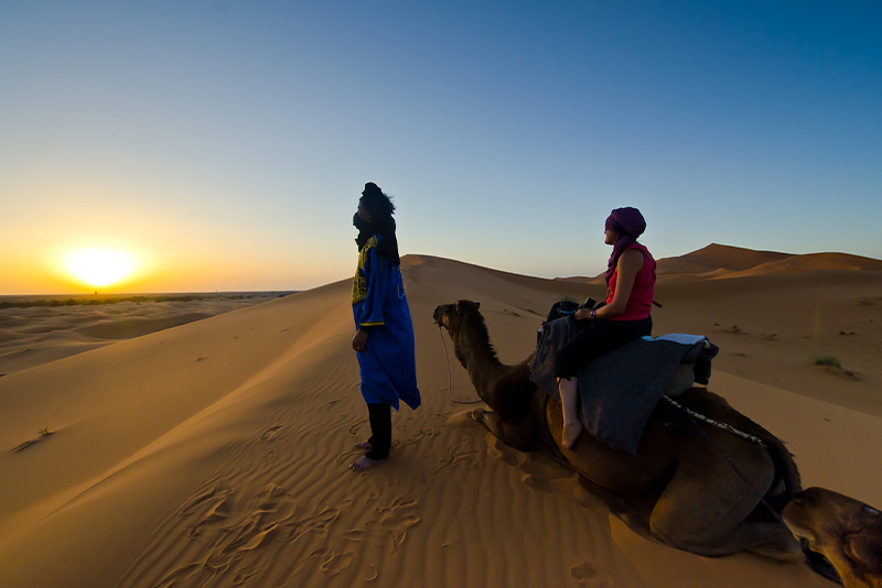 Un Gran Atardecer y Amanecer Sahariano en Merzouga